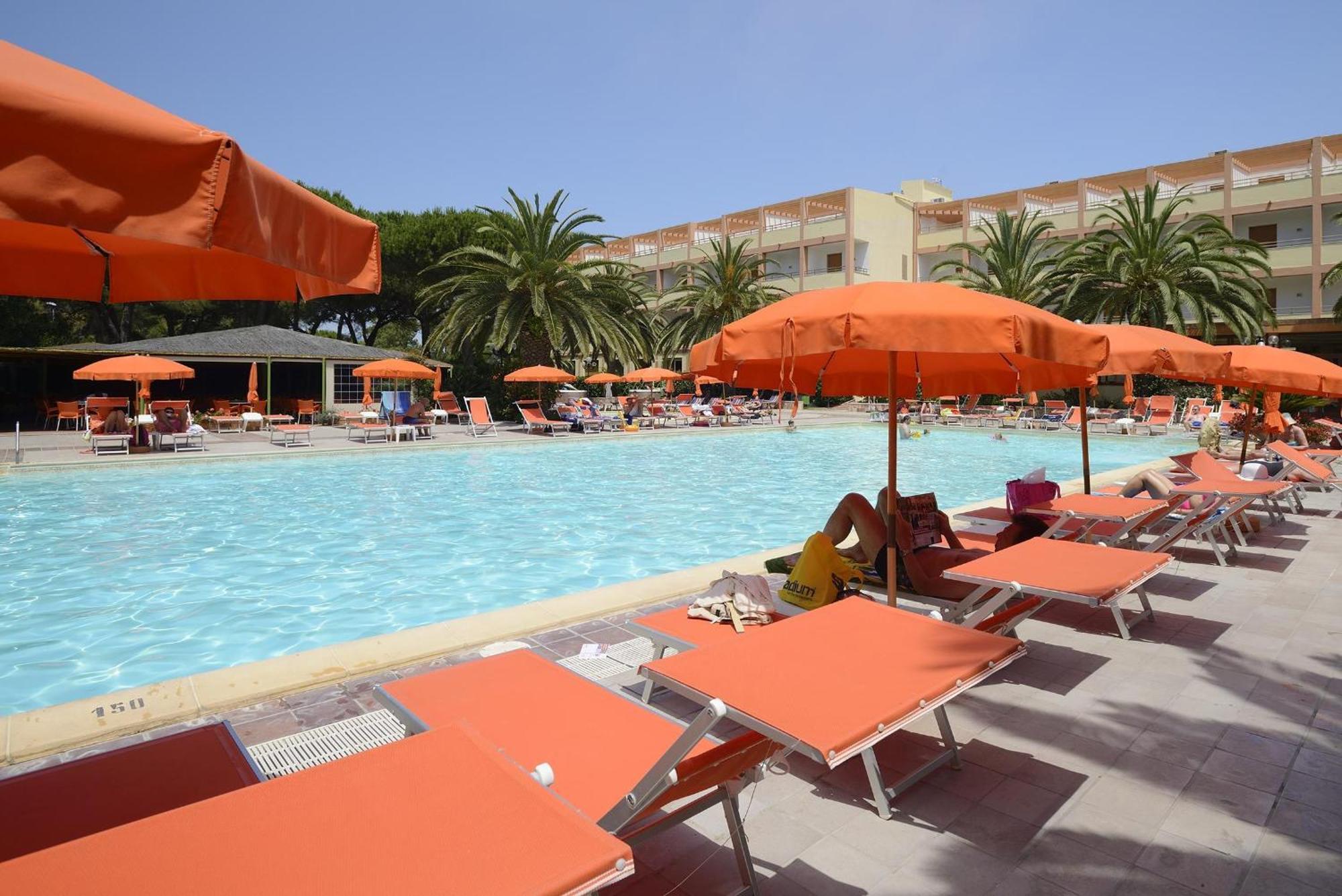 Hotel Oasis 4*