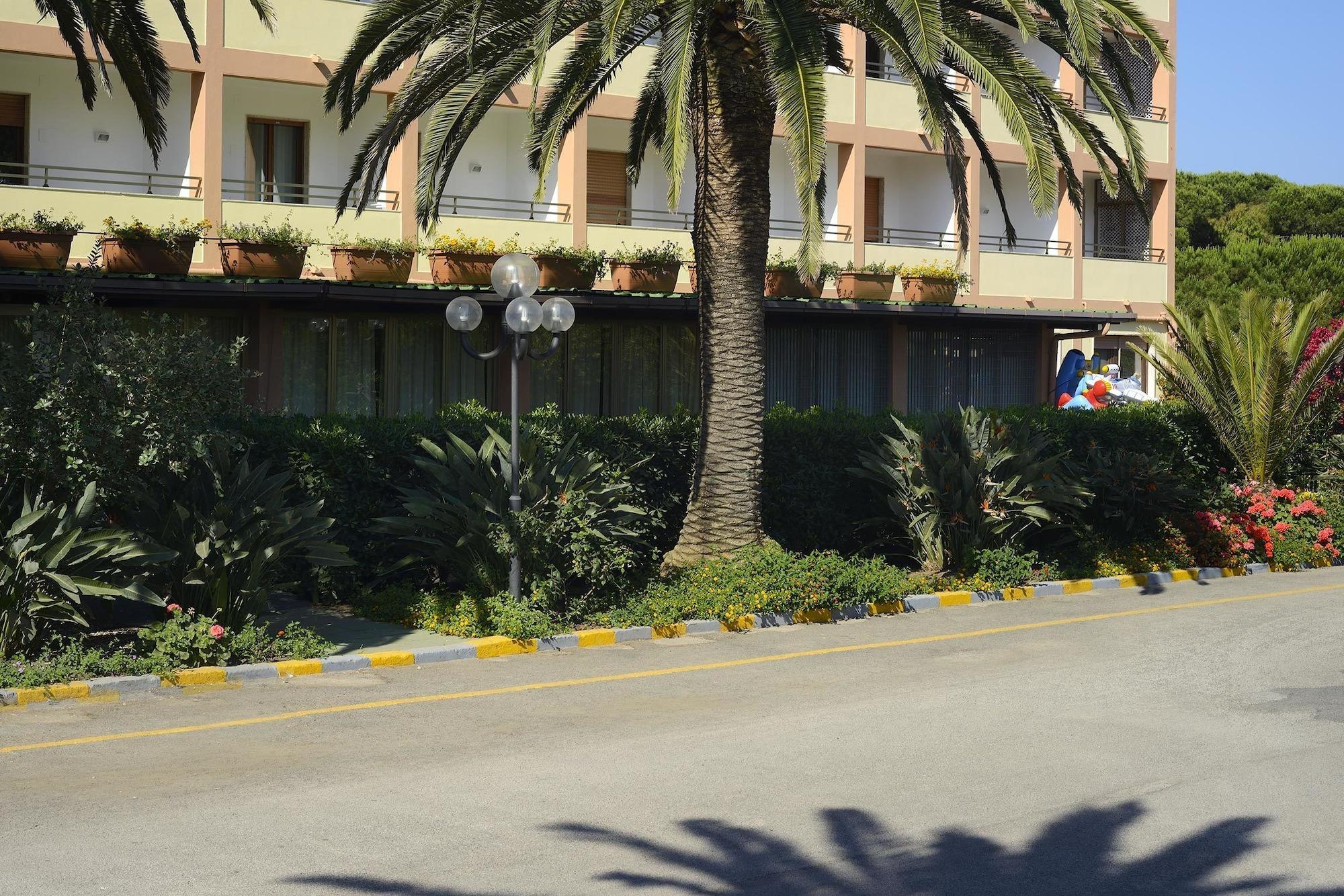 Oasis Hotel