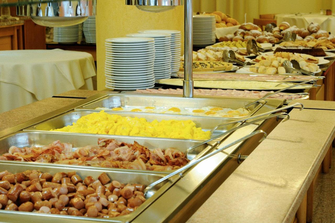 Hotel Oasis 4*